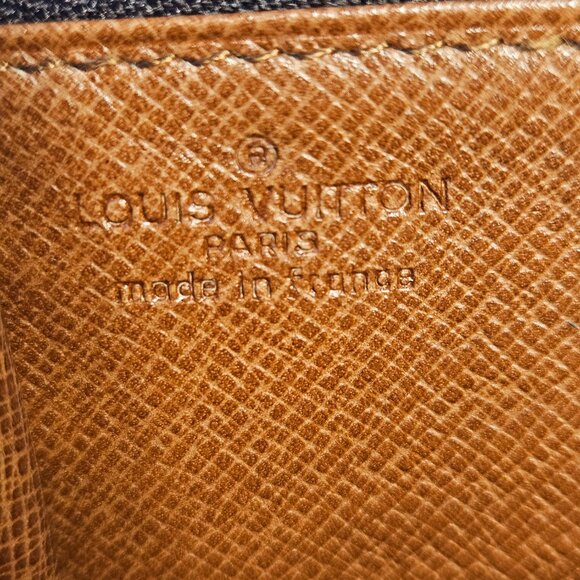 LV `Monogram Flap Porte Tresor Wallet - Picture 3 of 17